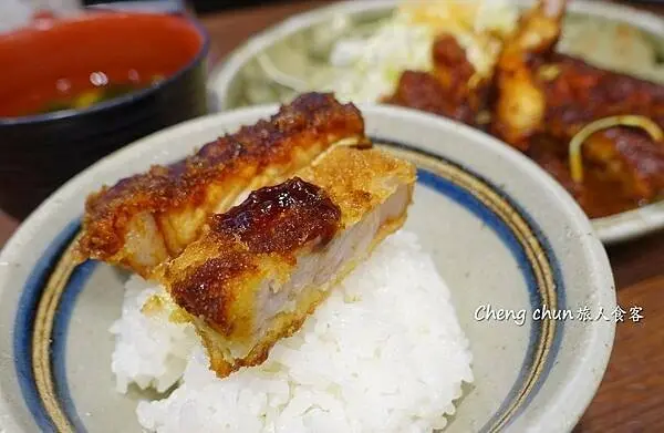 日本【名古屋味噌豬排 矢場本店】70年老店，名古屋名物。