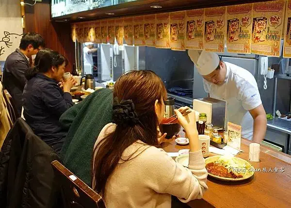 日本【名古屋味噌豬排 矢場本店】70年老店，名古屋名物。