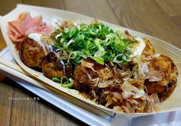 日本大阪道頓崛美食隨記 :一蘭拉麵、章魚燒あっちち本舗、迴轉