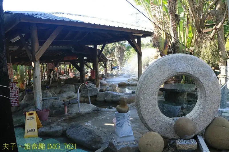 龜丹休閒體驗農園 水哥溫泉 野溪型戶外泡湯池形成特色