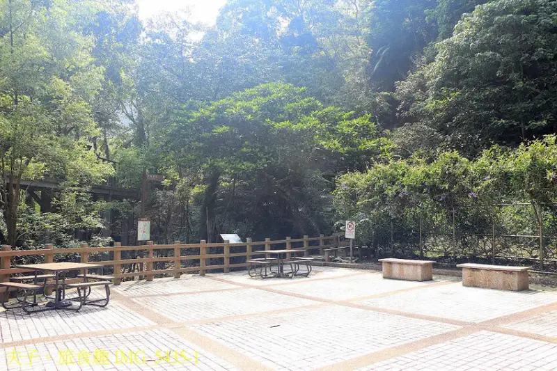 南投瑞龍瀑布園區 空中觀瀑平台 瀑布近在咫尺彷彿觸手可及