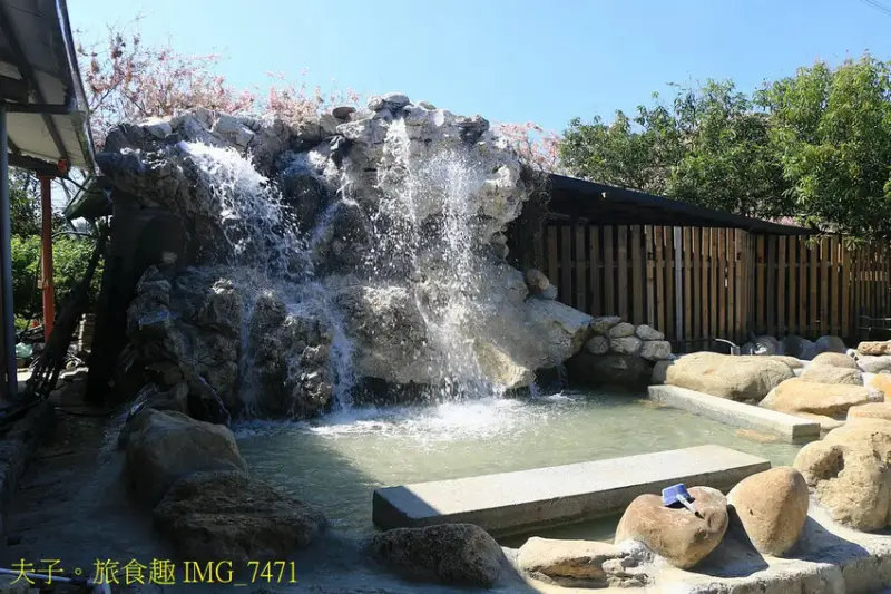 龜丹休閒體驗農園 水哥溫泉 野溪型戶外泡湯池形成特色