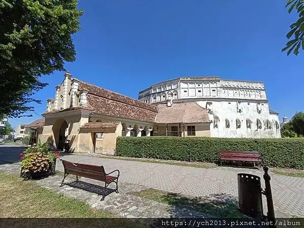 普雷穆爾防禦性教堂Fortified churdh of P