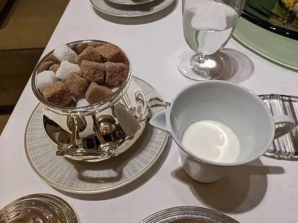 東京米其林三星L’Osier法式料理午間套餐