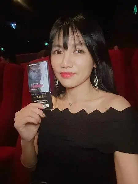 【電影首映會】密閉高空裡的殺機 #失速機劫，馬克華伯格化身冷