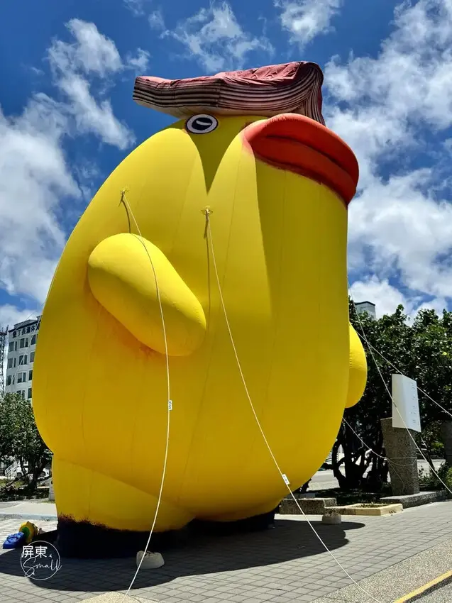 超萌巨型小可愛【看海美術館_怪獸代班】，順遊絕美枋山石礁海岸