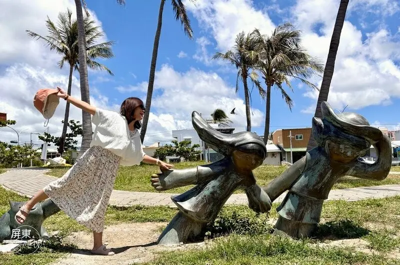 超萌巨型小可愛【看海美術館_怪獸代班】，順遊絕美枋山石礁海岸