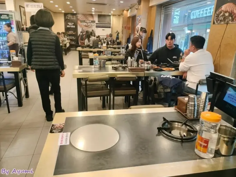 [韓國首爾美食餐廳推薦]滿足五香豬腳만족오향족발/連續八年米