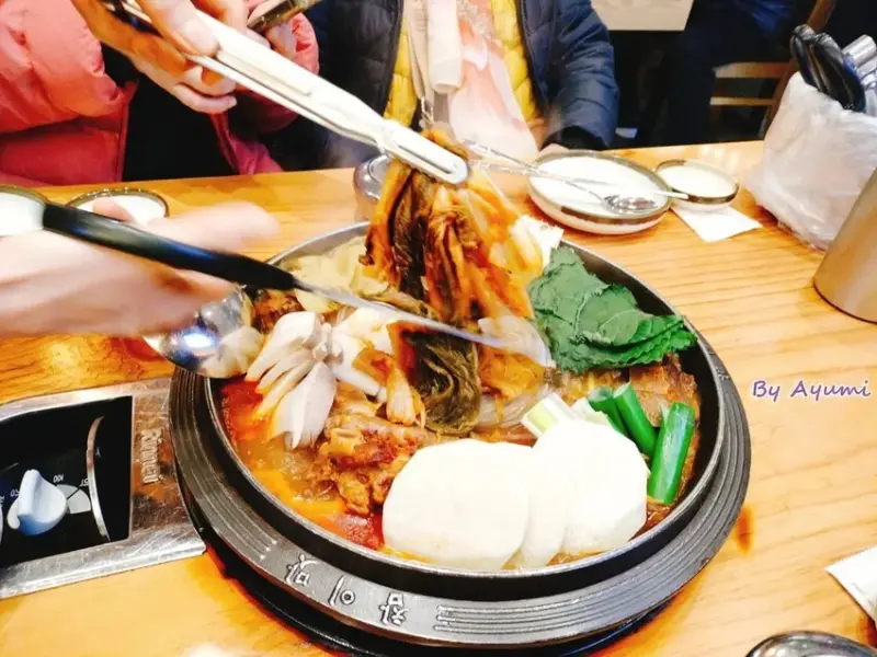 [韓國首爾美食餐廳推薦]眞味馬鈴薯排骨辣湯참이맛 감자탕/2