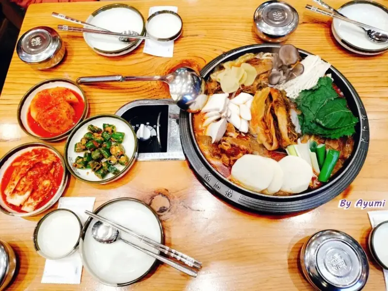 [韓國首爾美食餐廳推薦]眞味馬鈴薯排骨辣湯참이맛 감자탕/2