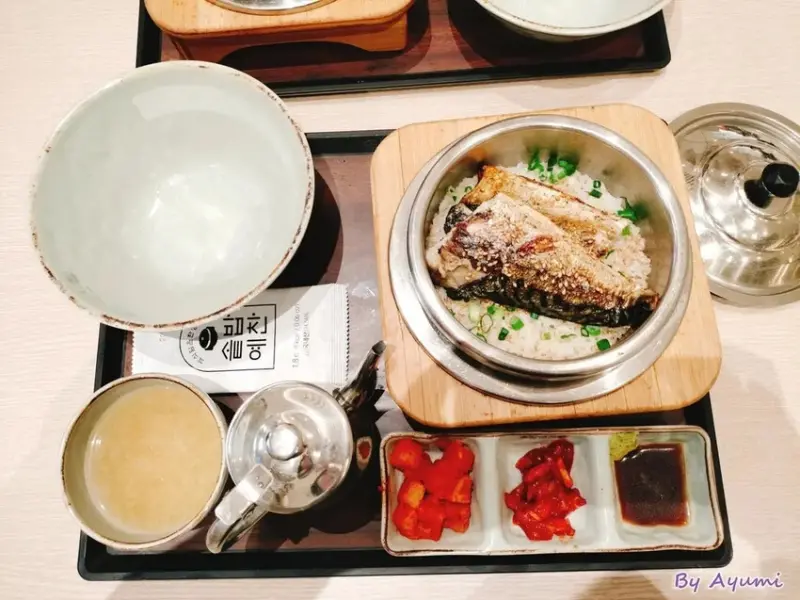 [韓國首爾美食餐廳推薦]滿足五香豬腳만족오향족발/連續八年米