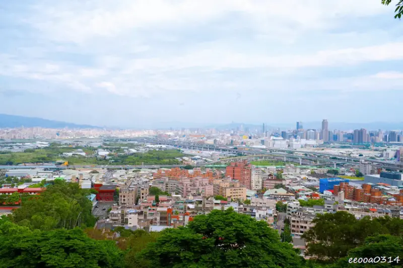 新北五股「水碓觀景公園」森林步道×賞景平台×看飛機! 台北近