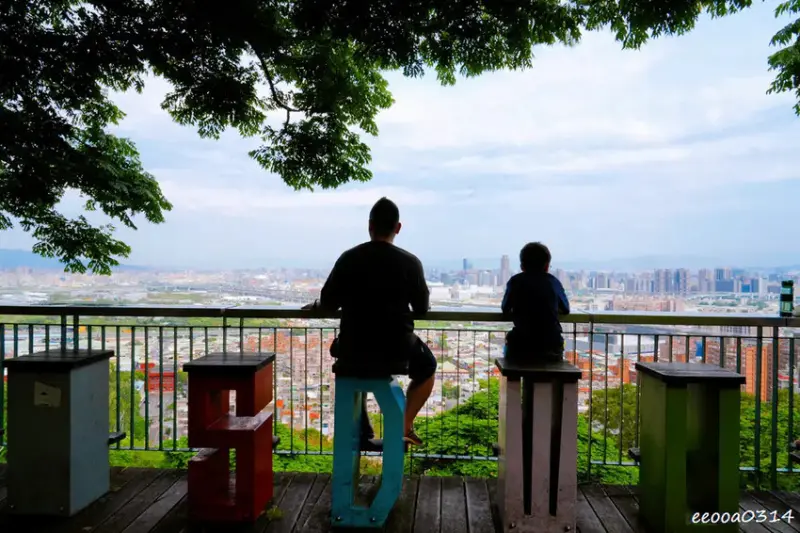 新北五股「水碓觀景公園」森林步道×賞景平台×看飛機! 台北近