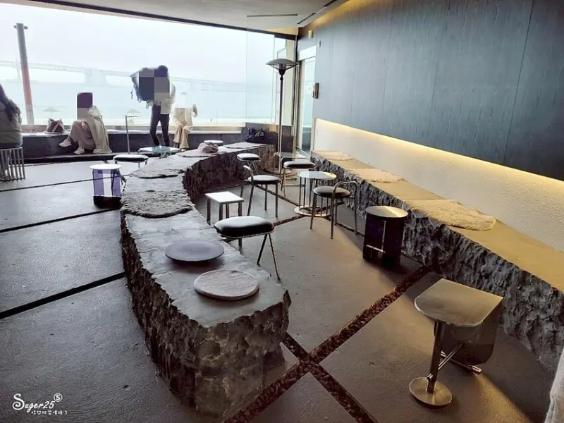 釜山Caffeine Charger咖啡廳2.jpg