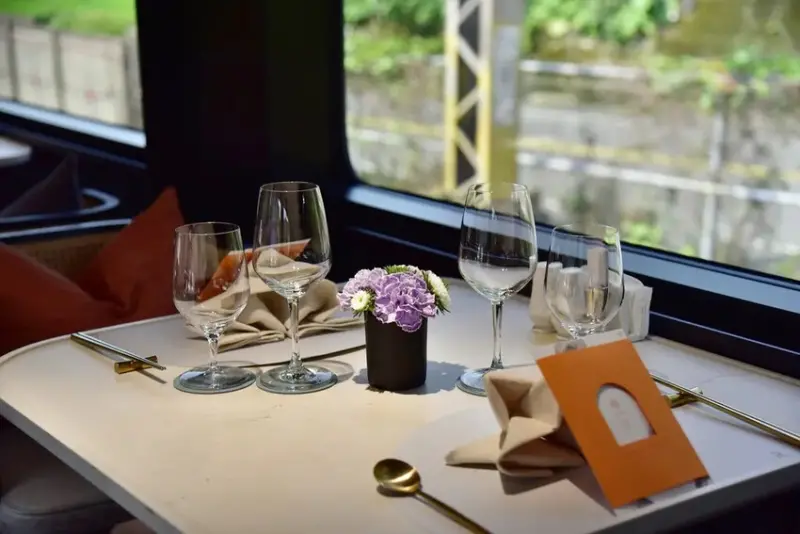 台鐵觀光列車｜雄獅旅遊 鳴日廚房Ｘ君品頤宮米其林三星料理 移