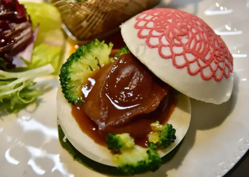 台鐵觀光列車｜雄獅旅遊 鳴日廚房Ｘ君品頤宮米其林三星料理 移