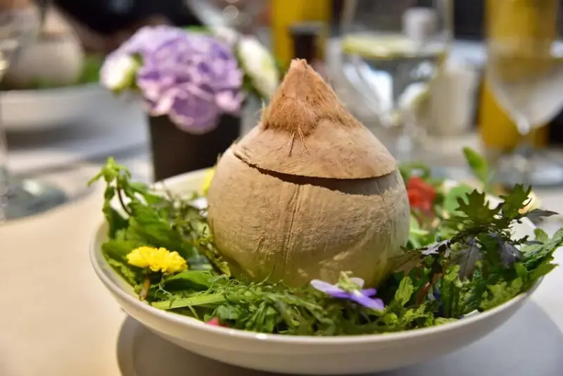 台鐵觀光列車｜雄獅旅遊 鳴日廚房Ｘ君品頤宮米其林三星料理 移