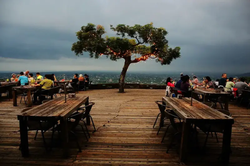 宜蘭必去無敵夜景！空ㄟ農場-宜蘭超人氣夜景餐廳，遠望龜山島、