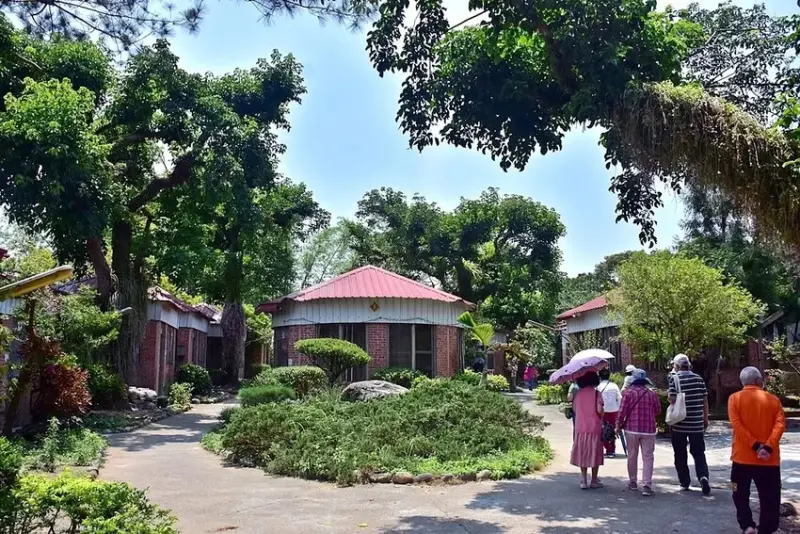 嘉義【佳鄉庭園餐館】
