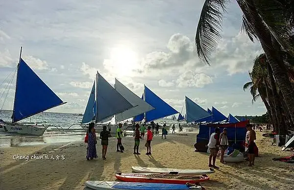 長灘島【帆船追夕陽】體驗，長灘島必玩水上活動。