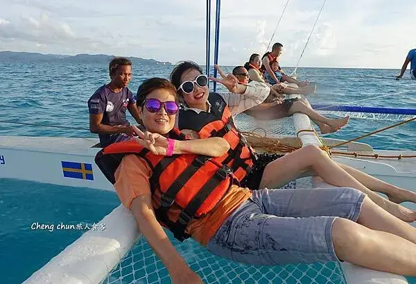 長灘島【帆船追夕陽】體驗，長灘島必玩水上活動。