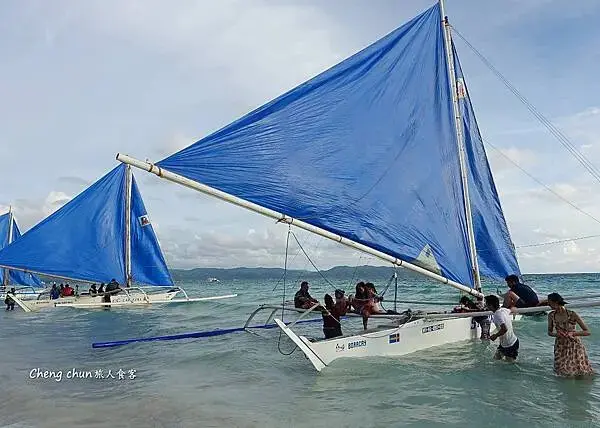 長灘島【帆船追夕陽】體驗，長灘島必玩水上活動。