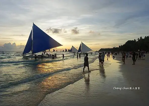 長灘島【帆船追夕陽】體驗，長灘島必玩水上活動。