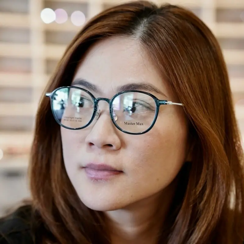 【台南配鏡推薦】伍佰眼鏡臨安店開箱｜多焦＋變色眼鏡只花398