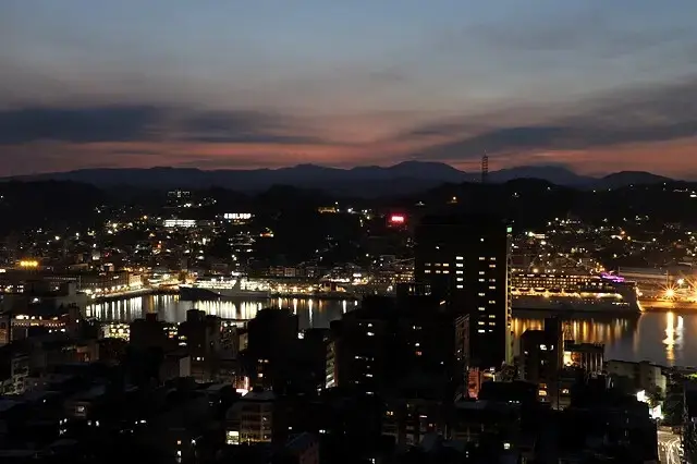 2025基隆半日遊攻略：基隆中正公園眺望海港風光、基隆塔登高