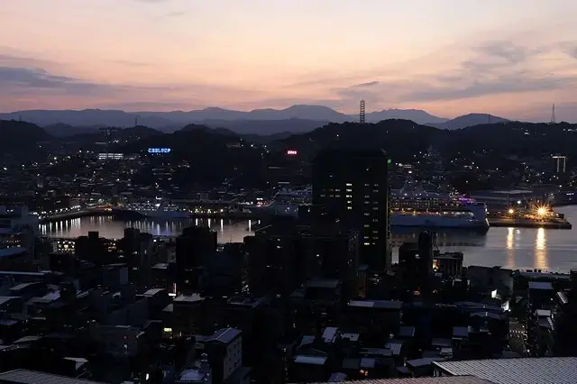 2025基隆半日遊攻略：基隆中正公園眺望海港風光、基隆塔登高