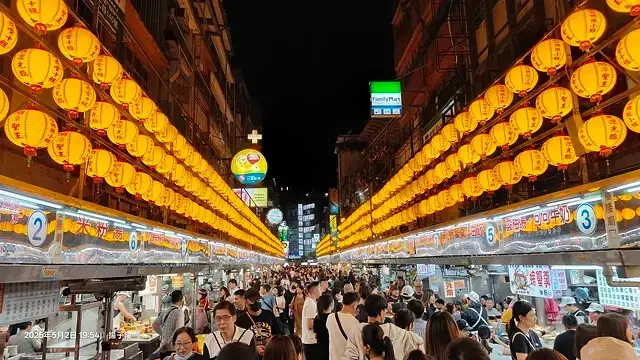 2025基隆半日遊攻略：基隆中正公園眺望海港風光、基隆塔登高