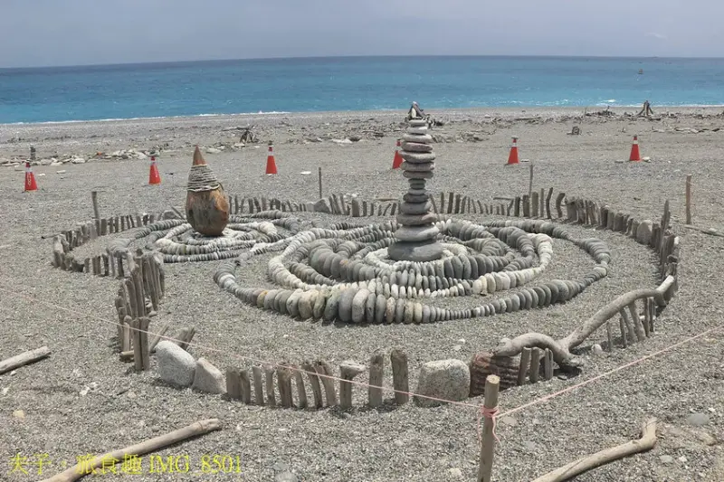 2025曼波新城太平洋國際疊石藝術季 夢境場景 海、石與人的