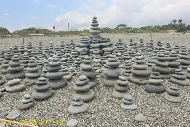 2025曼波新城太平洋國際疊石藝術季 夢境場景 海、石與人的