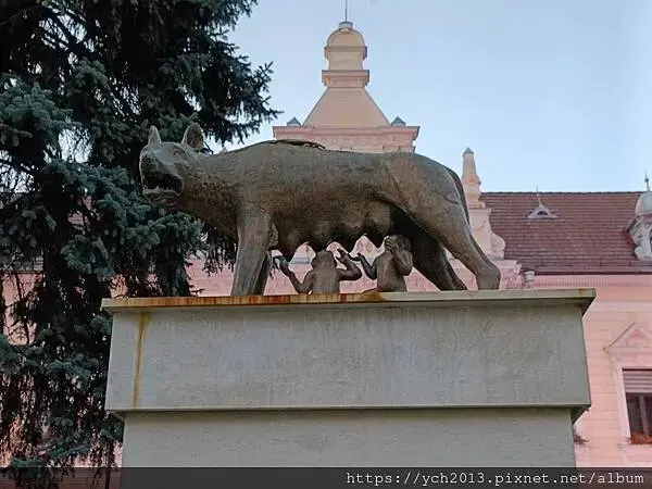 ​Radisson Blu Aurum Hotel前面的公園