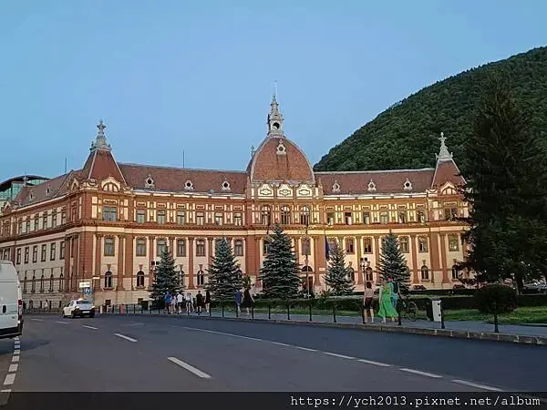 ​Radisson Blu Aurum Hotel前面的公園