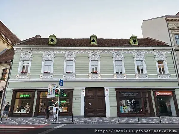 ​Radisson Blu Aurum Hotel前面的公園