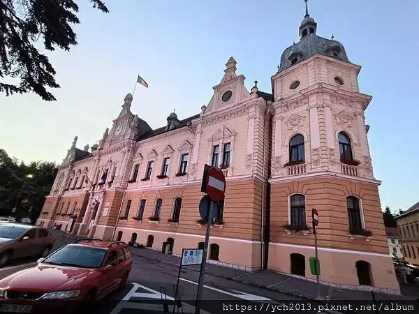 ​Radisson Blu Aurum Hotel前面的公園