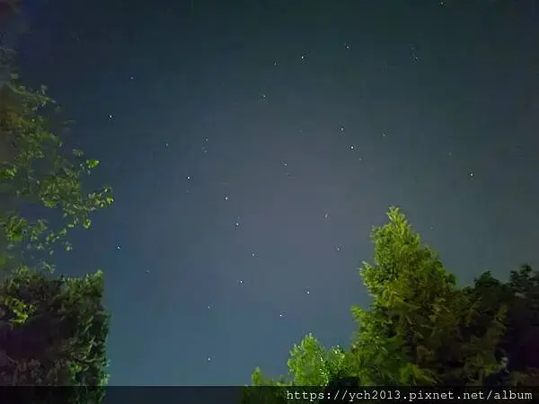 ​Radisson Blu Aurum Hotel前面的公園