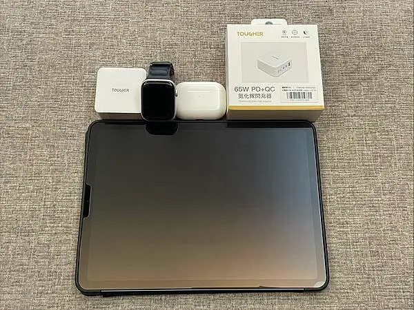 TOUGHER 堅韌者｜65W PD+QC 氮化鎵GaN 閃