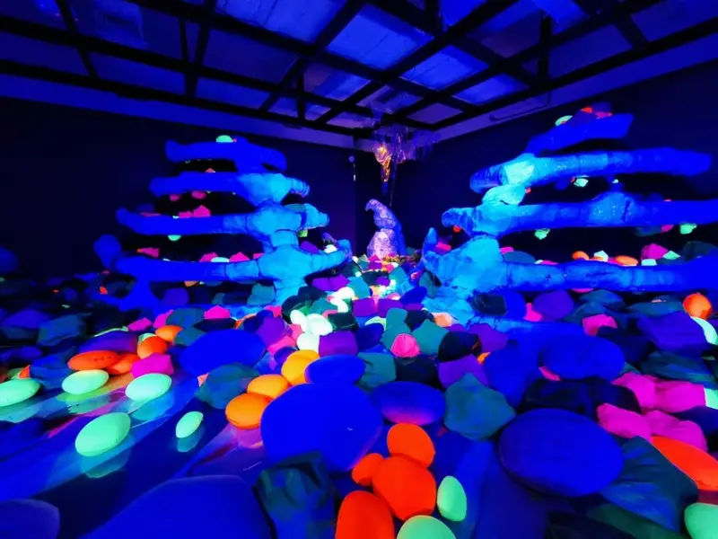 【展覽】「新北市美術館開館」活動、煙火秀、建築光雕秀、市集、