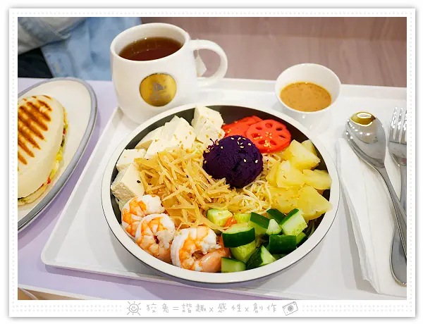 [台南食記] EatFun 一帆｜台南北區美食~夏威夷碗Poke波奇碗！舒肥雞低卡健康餐盒、帕里尼輕食咖啡推薦！