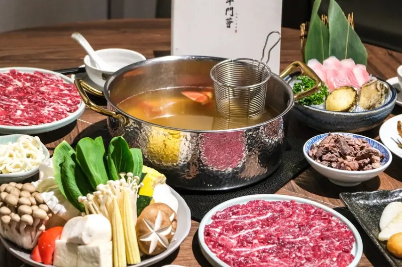 台中市西屯區「牛門薈溫體牛專賣」逢甲必吃溫體牛在這