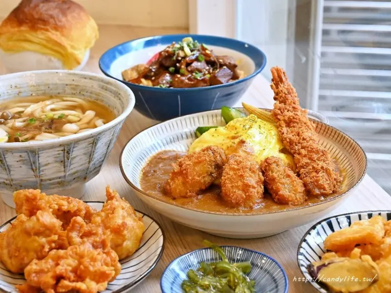 台中市西區食力小食堂｜隱身巷弄中人氣日式食堂，主打咖哩飯、讚岐烏龍麵、滑蛋丼飯