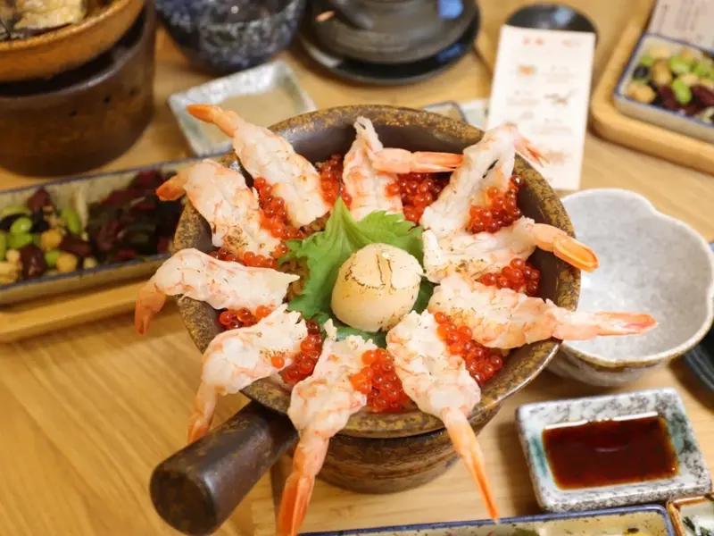 台南市歸仁區台南三井店午晚餐推薦/不用飛日本就能吃到日本釜飯