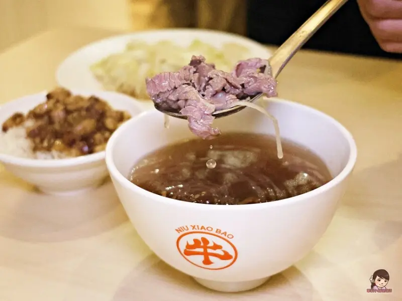 高雄牛肉鍋新選擇【牛小飽溫體牛肉】善化每日新鮮直送，老饕激推嫩牛肉、Q彈牛｜高雄牛肉湯