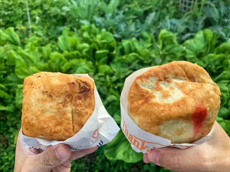 煎包皮薄酥脆，內餡飽滿，另有多種酥脆可口的炸物