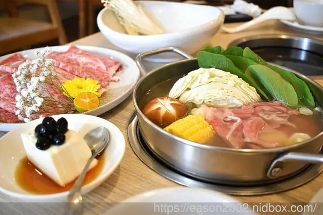 基隆市仁愛區基隆下午茶火鍋推薦 | 罌粟花精緻鍋物 全天候供應 主打個人火鍋套餐 極推~！！！海陸套餐