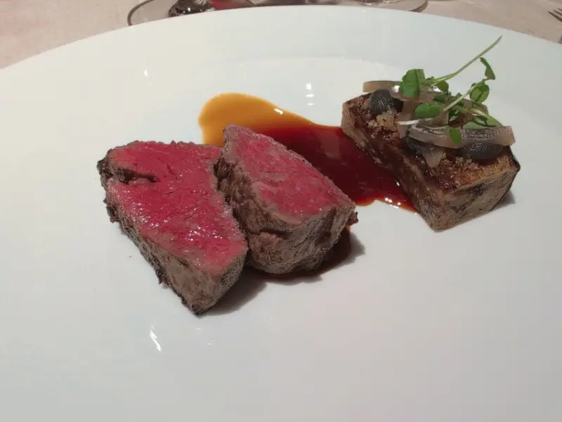 與鯨共舞~沉浸五感體驗的食演饗宴-EOI 極致餐飲