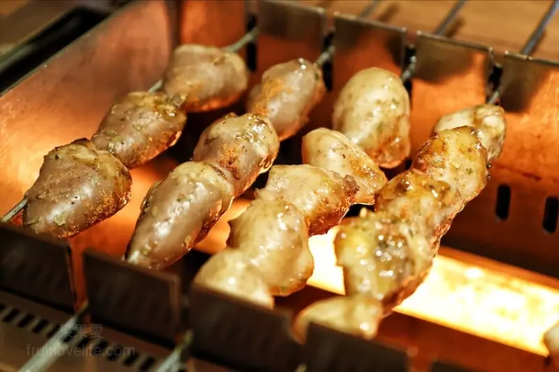 旋轉串燒輕鬆烤又有趣，食材新鮮又美味，精釀啤酒有四種不同風味可選擇