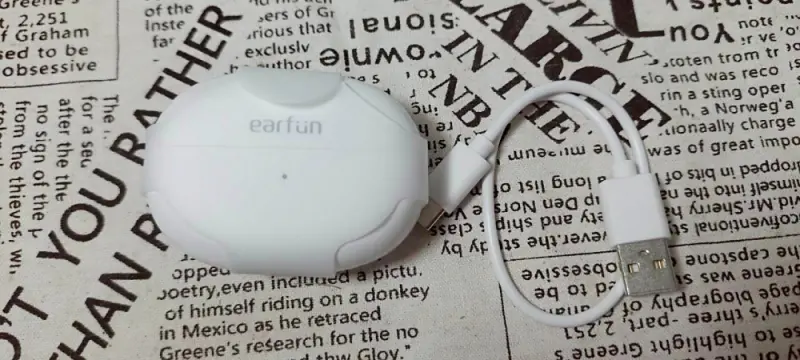 3C開箱｜開放夾扣式藍牙耳機推薦，EarFun Clip 開